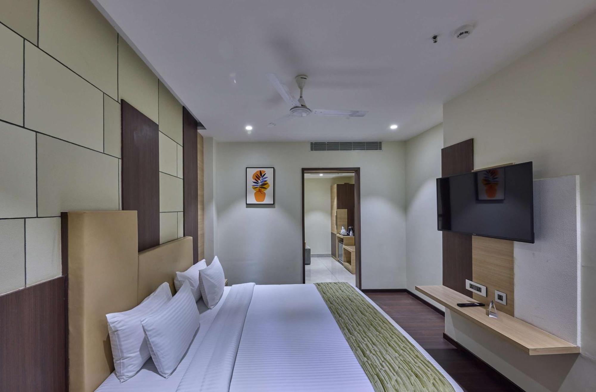 Grand Continent Hosur A Sarovar Portico Affiliate Hotel Exterior photo